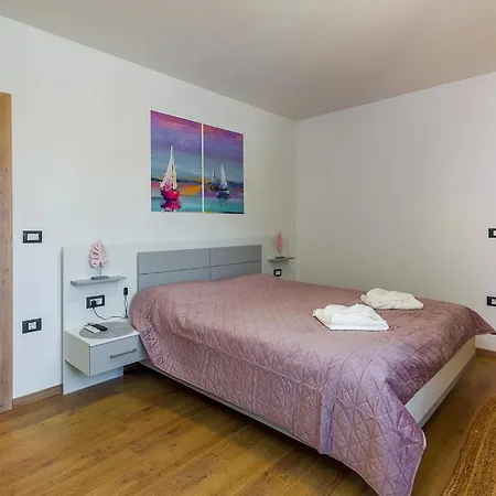 Gorgeous In Holiday home *