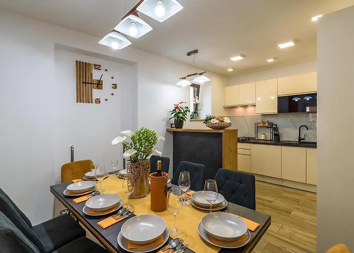 Gorgeous In * Sajini