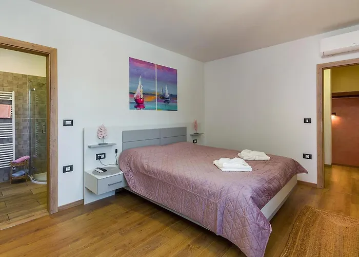 Gorgeous In Holiday home *