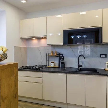 Gorgeous In * Šajini