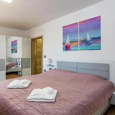 Gorgeous In * Šajini