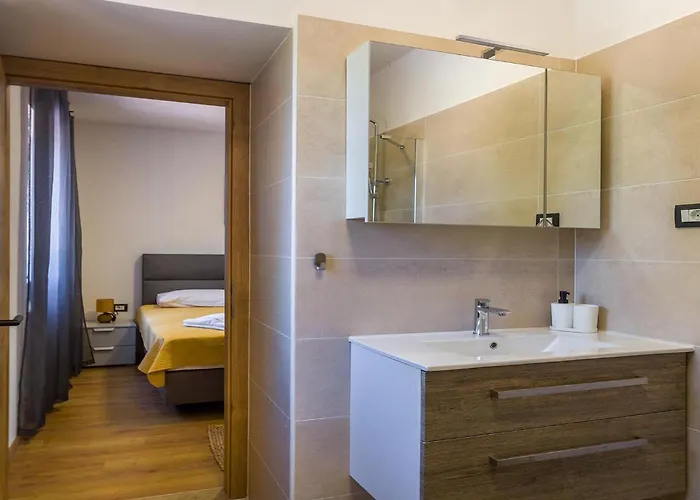 Gorgeous In * Šajini